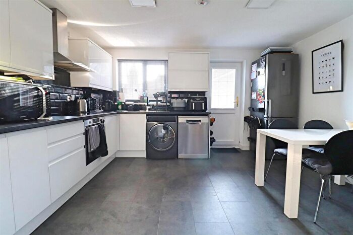 3 Bedroom Terraced House For Sale In Deerleap Way, Braintree, CM7