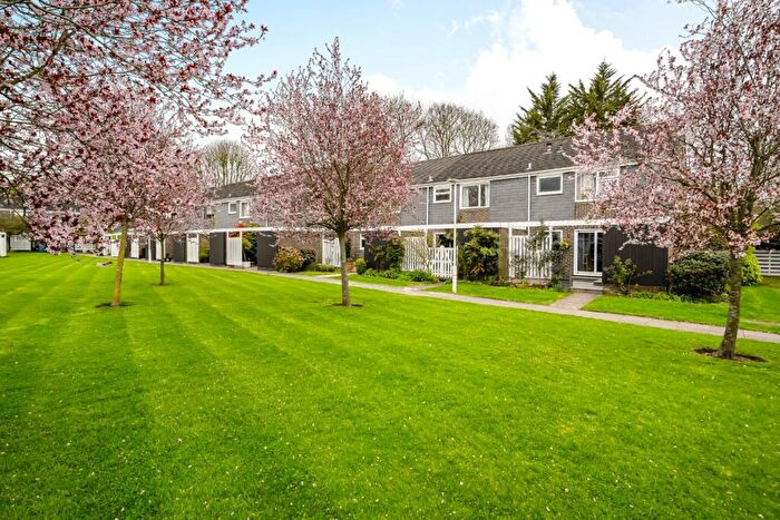 3 Bedroom Terraced House For Sale In Edinburgh Gardens, Windsor, SL4