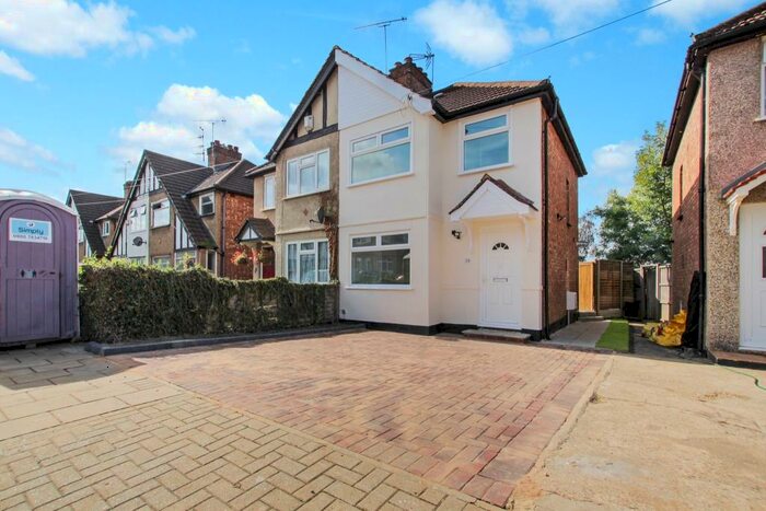 3 Bedroom Semi-Detached House To Rent In Harrow, HA3