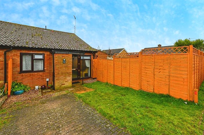 1 Bedroom Terraced Bungalow For Sale In Launditch Crescent, Downham Market, PE38