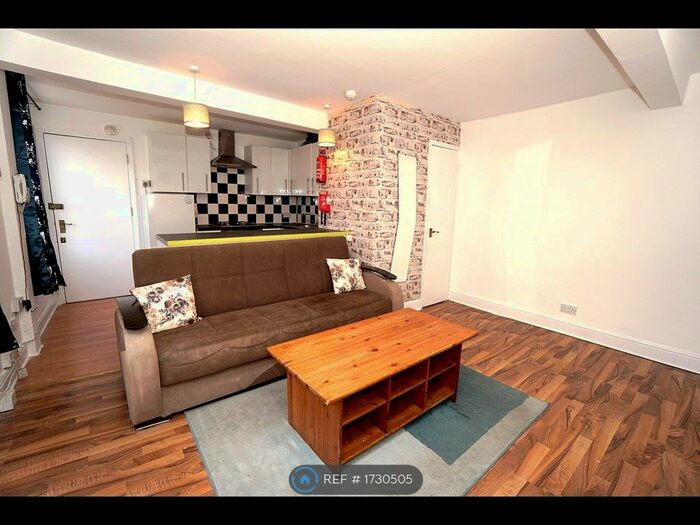 2 Bedroom Flat To Rent In Essex Road, London, N1