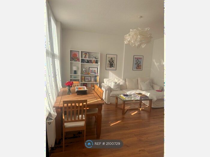 1 Bedroom Flat To Rent In Thicket Road, London, SE20