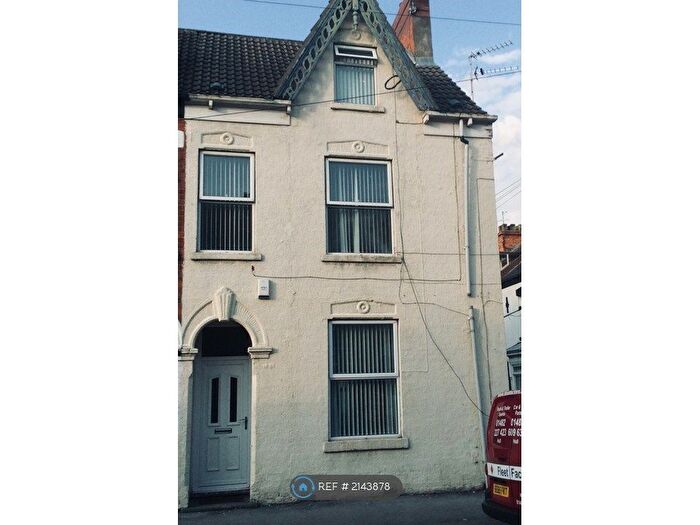 3 Bedroom End Of Terrace House To Rent In Sherburn Street, Hull, HU9