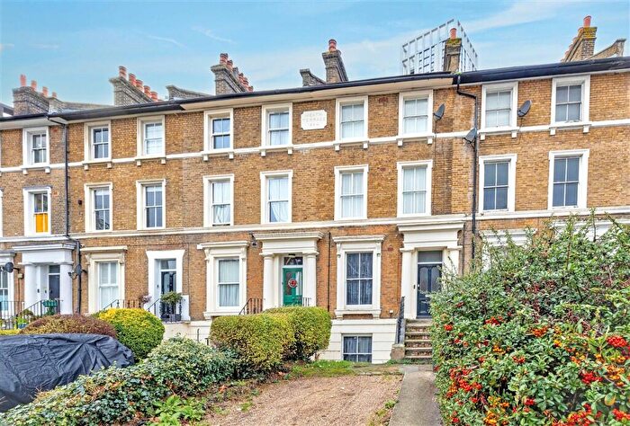 2 Bedroom Maisonette For Sale In Lewisham Road, London, SE13