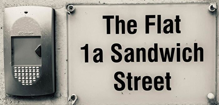 2 Bedroom Apartment To Rent In A Sandwich Street, M28