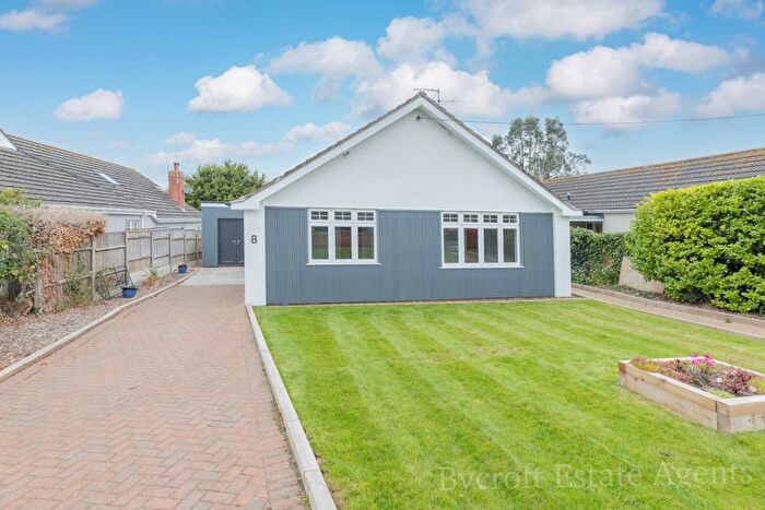 3 Bedroom Detached Bungalow For Sale In Borrow Road, Lowestoft, NR32