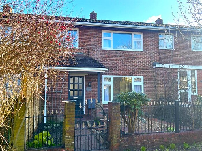 3 Bedroom Terraced House To Rent In Shaftesbury Close, East Malling, West Malling, ME19