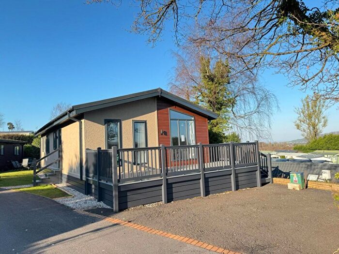 2 Bedroom Park Home For Sale In Willerby Kingswood, Carnforth, Lancashire, LA6