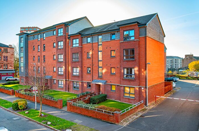 2 Bedroom Flat For Sale In Springfield Gardens, Glasgow, G31