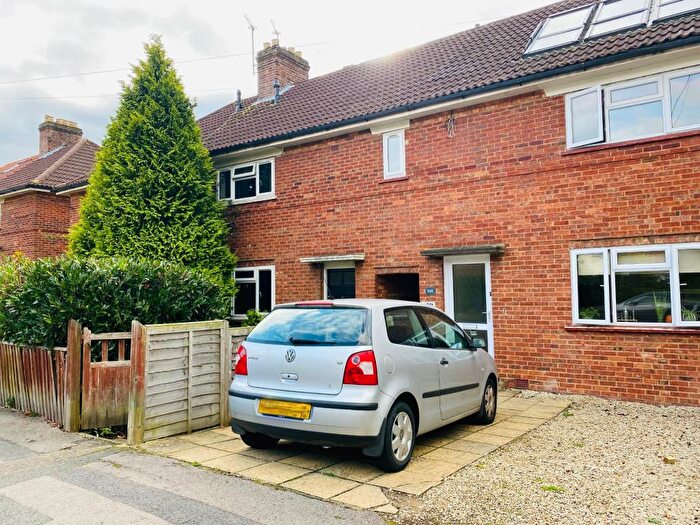 3 Bedroom Flat To Rent In Valentia Road, Headington, Hmo Ready Sharers, OX3