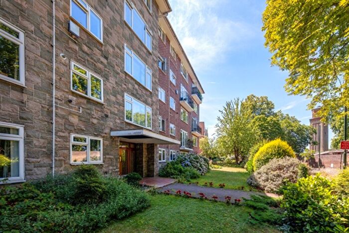 2 Bedroom Flat To Rent In Primrose House, Kew Road, TW9