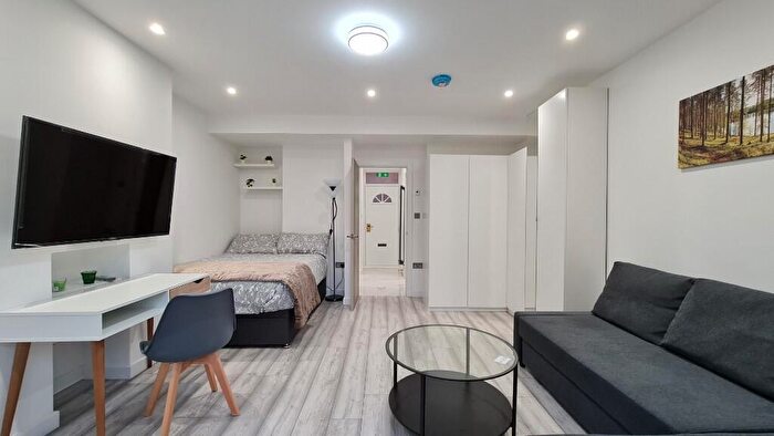 1 Bedroom Flat To Rent In Wallwood Street, London, E14