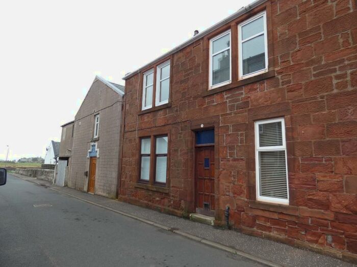 2 Bedroom Flat For Sale In Crawford Street, Millport, Isle Of Cumbrae, KA28
