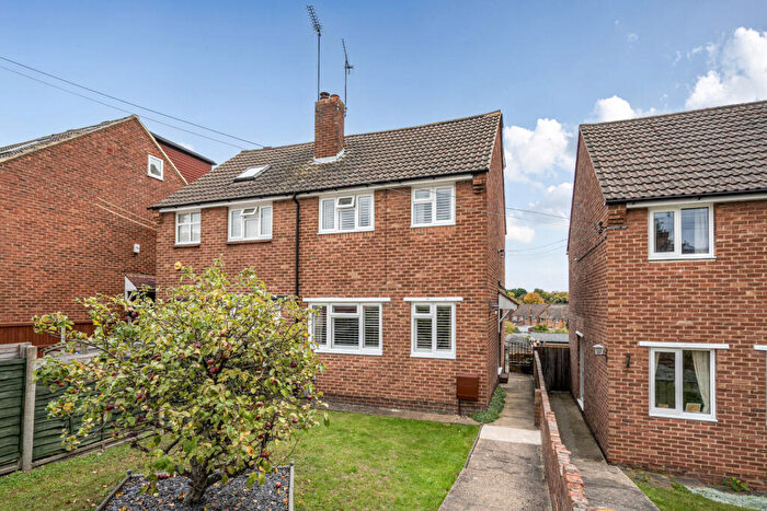 4 Bedroom Semi-Detached House For Sale In Bower Road, Hextable, BR8