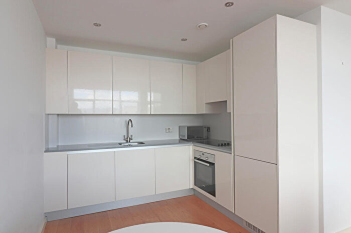 1 Bedroom Flat To Rent In Waddon House, Stafford Road, Croydon, Surrey, CR0