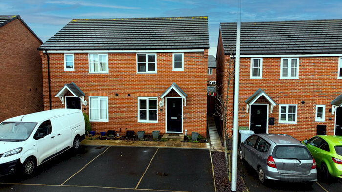 3 Bedroom Semi-Detached House To Rent In Pickering Croft Place, Crewe, CW1