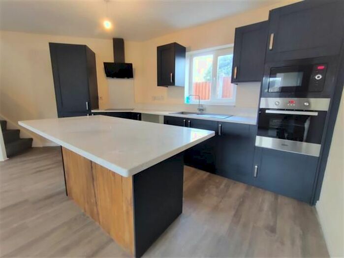 1 Bedroom Property To Rent In Oakfield Road, Wollescote, Stourbridge DY9