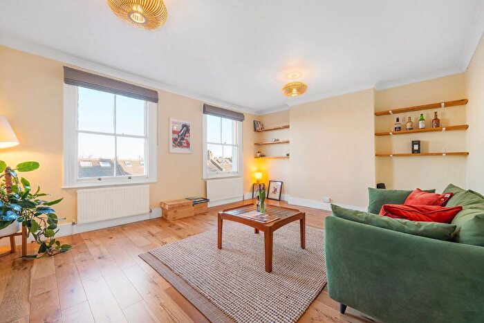1 Bedroom Flat For Sale In Hinton Road, SE24