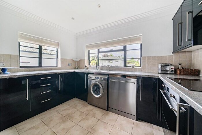 2 Bedroom Apartment To Rent In Broomfield Court, Broomfield Park, Sunningdale, Berkshire, SL5