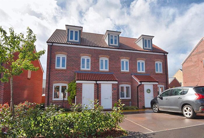 3 Bedroom Terraced House For Sale In Shutler Street, Sherborne, DT9