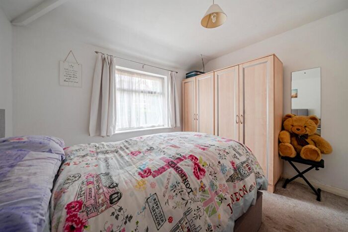 1 Bedroom Maisonette For Sale In Ray Park Road, Maidenhead, SL6