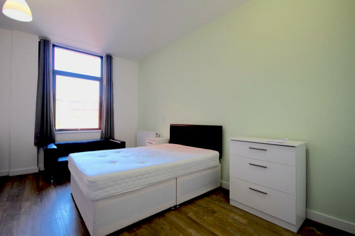 Apartment To Rent In Two Moorfields, Liverpool, Merseyside, L2