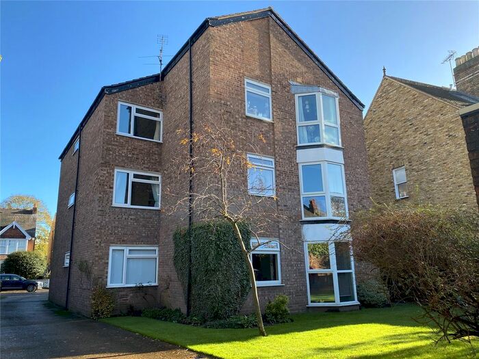 1 Bedroom Flat To Rent In Udney Park Road, Teddington, TW11