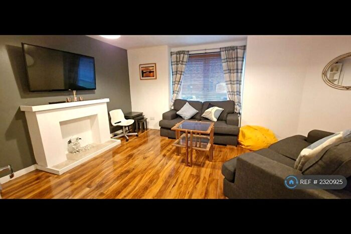 3 Bedroom Flat To Rent In Yorkhill Street, Glasgow, G3