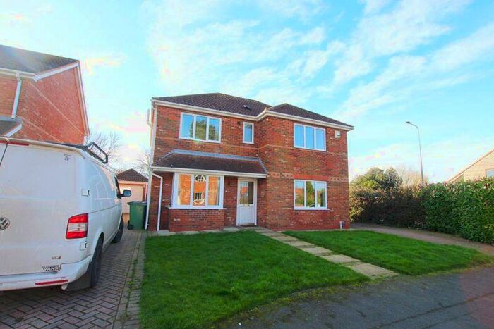 4 Bedroom Detached House For Sale In Almond Grove, Stallingborough, DN41