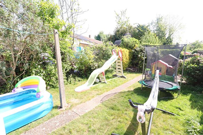 2 Bedroom End Of Terrace House To Rent In Cotesmore Road, Hemel Hempstead, HP1