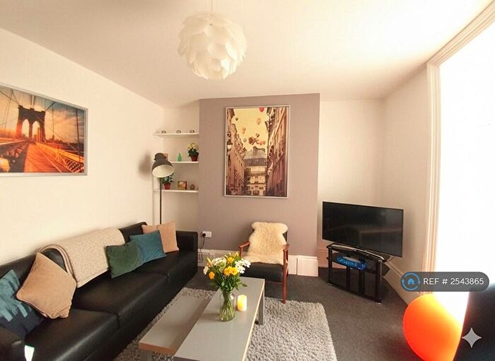 4 Bedroom Terraced House To Rent In Shakespeare Terrace, Sunderland, SR2