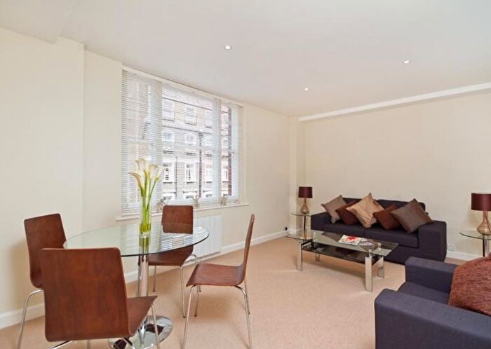 1 Bedroom Flat To Rent In Hill Street, London, Greater London, Mayfair, W1J