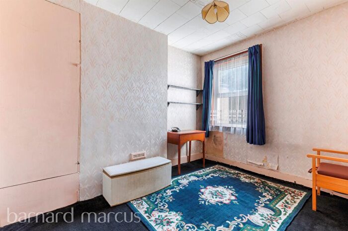 3 Bedroom Terraced House For Sale In Cecil Road, Croydon, CR0