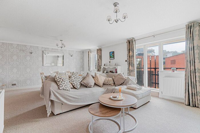 4 Bedroom Flat For Sale In Tavistock Road, Croydon, CR0