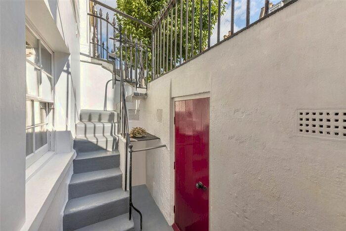 1 Bedroom Flat To Rent In Gladstone Street, Elephant And Castle, SE1