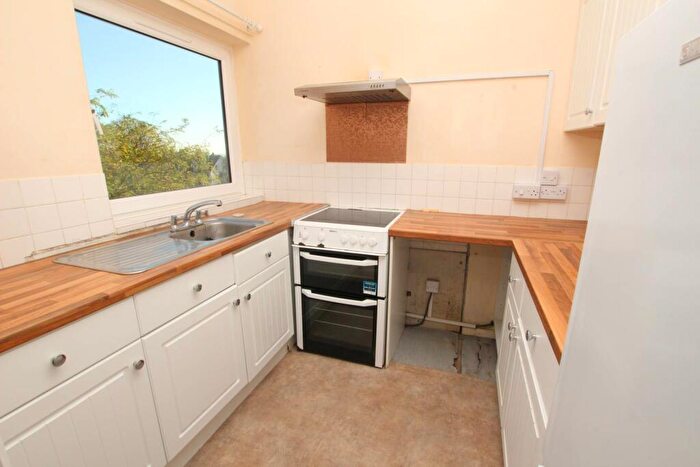 1 Bedroom Flat For Sale In Elmwood, Arundel Road, BN21