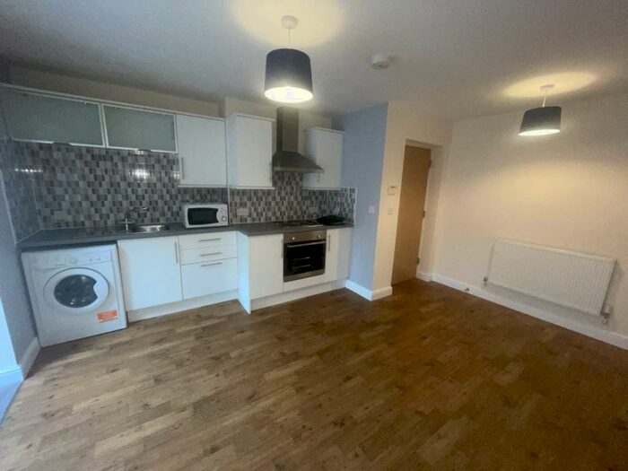 2 Bedroom Flat To Rent In Filton Avenue, Filton, Bristol, BS34