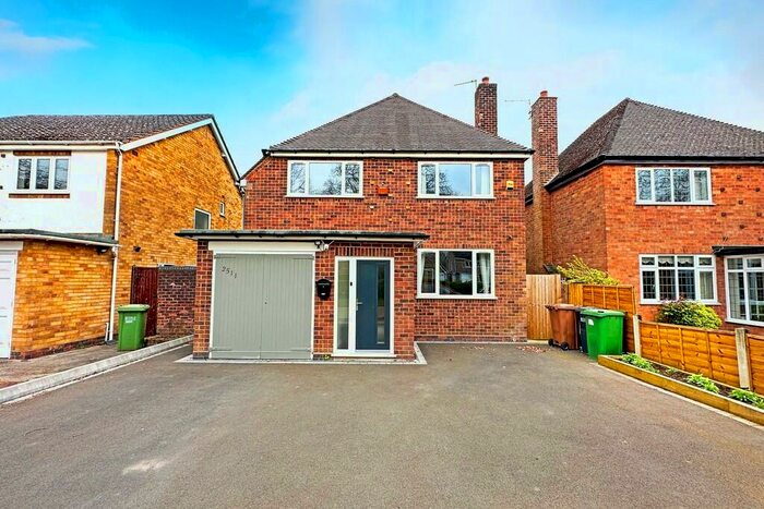 4 Bedroom Detached House To Rent In Stratford Road, Hockley Heath, B94