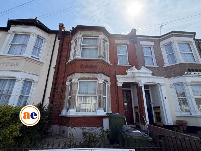 House Of Multiple Occupation For Sale In Abbey Wood Road, London, London, SE2