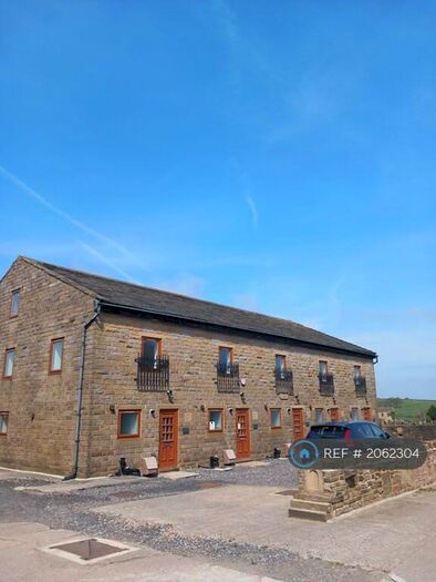 2 Bedroom Terraced House To Rent In The Old Corn Barn, Bradford, BD13