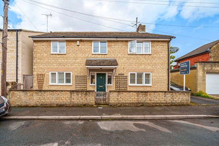 4 Bedroom Detached House For Sale In Church Street, Cirencester, Gloucestershire, GL7
