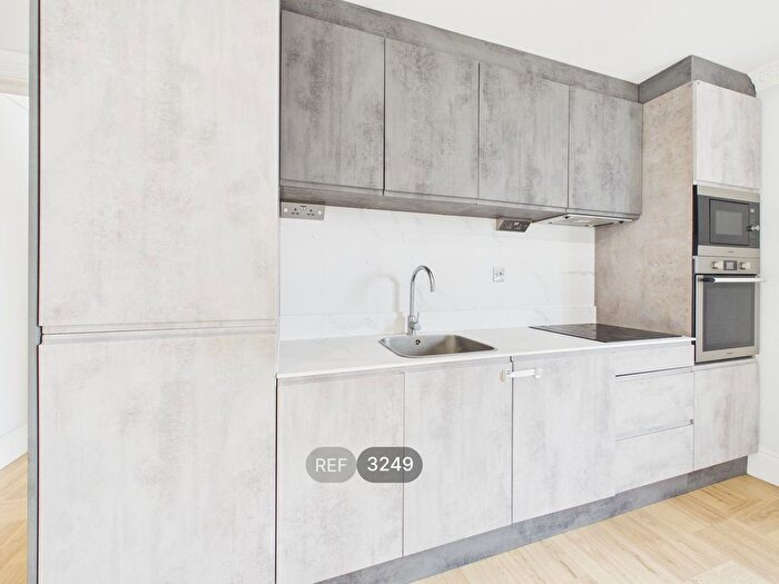 2 Bedroom Flat To Rent In Wakefield Road, Brighton, East Sussex, BN2