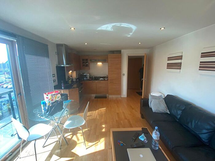 1 Bedroom Flat To Rent In Mackenzie House, Leeds, LS10