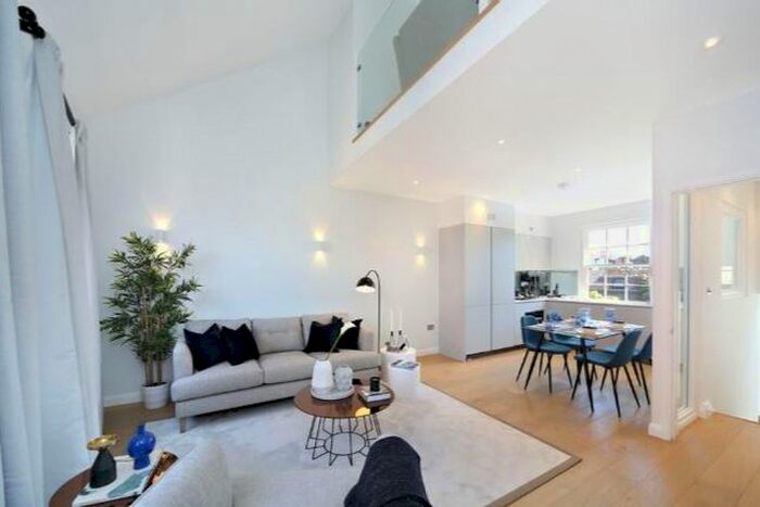 2 Bedroom Flat To Rent In Milford House, Strand, London, WC2R