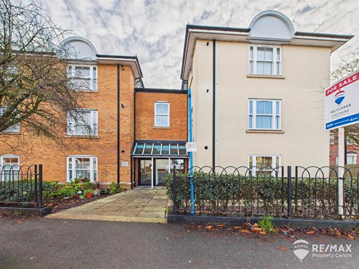 2 Bedroom Flat For Sale In Main Road, Harwich, CO12