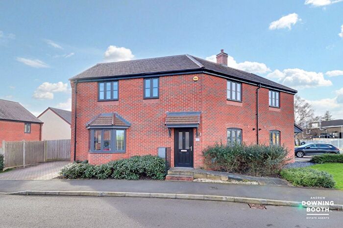 3 Bedroom Semi-Detached House For Sale In Vallentin Way, Lichfield, WS13
