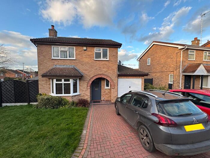 4 Bedroom Detached House For Sale In Cricketers Close, Burton-On-Trent, DE15