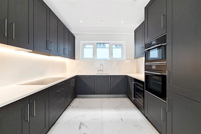 3 Bedroom Flat To Rent In Millbank, Westminster, London, SW1P