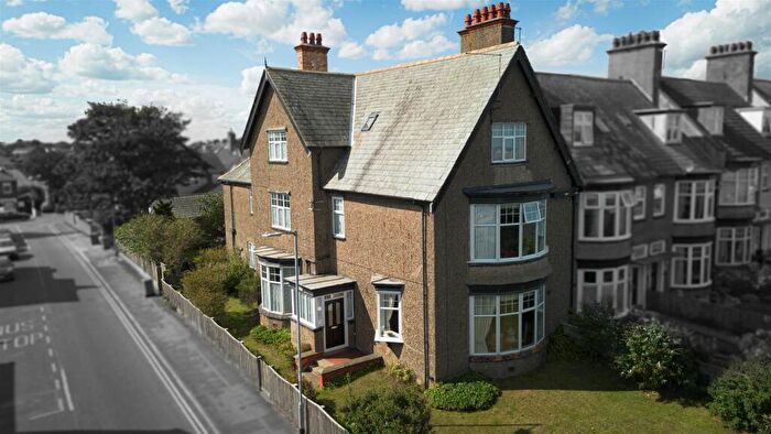 5 Bedroom End Of Terrace House For Sale In Hartley Street, Hornsea, HU18