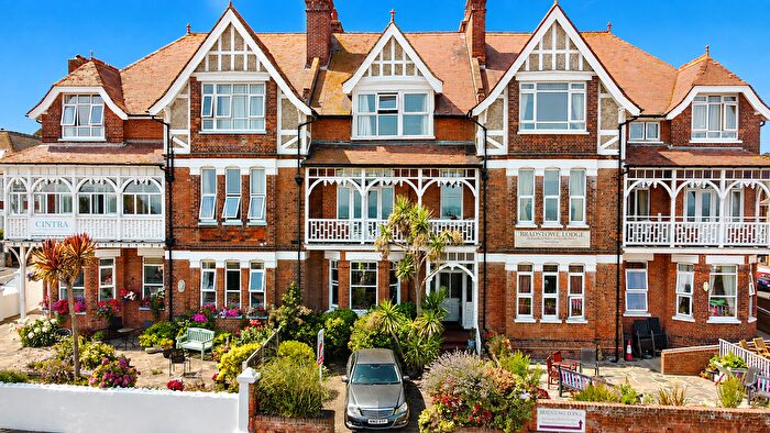 6 Bedroom Terraced House For Sale In Victoria Parade, Broadstairs, CT10